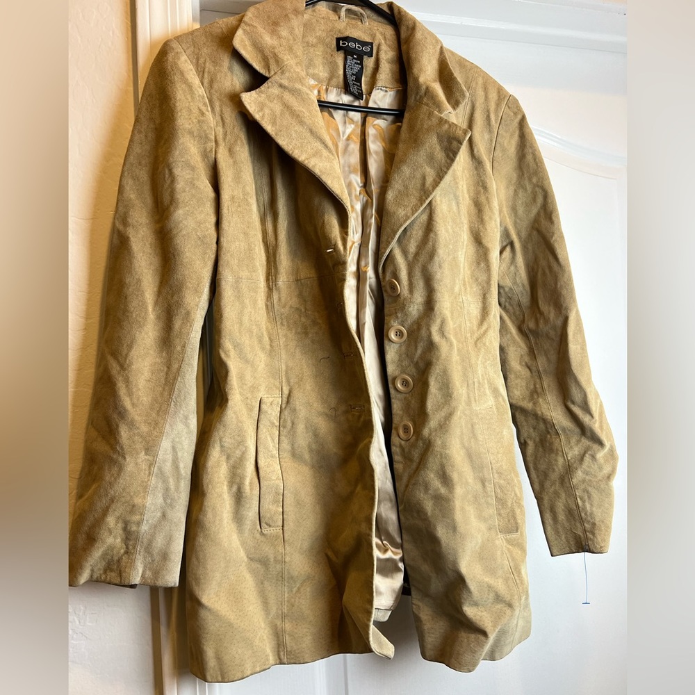 Bebe Medium Genuine Leather Tan buttoned up blazer